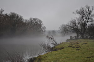 Mist op de rivier de Theems: 